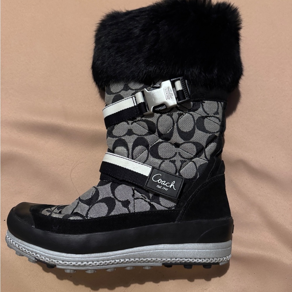 Coach Women's Black and Gray Patterned Winter Boots